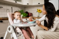 Momi Luxuria Dark Grey Kinderstoel KRKA00004 -Babyproducten Winkel Momi Luxuria 1