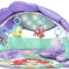 Bright Starts Disney Baby Kleine Zeemeermin Twinkle Trove Activity Gym Speelkleed K12534 -Babyproducten Winkel Speelkleed Bright Starts clipped rev 1