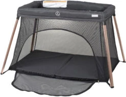 Babygo Dreams II Zwart/Rosegoud Campingbedje Incl. Bodemverhoger 4705 11 Babygo Dreams II Zwart/Rosegoud Campingbedje Incl. Bodemverhoger 4705 -Babyproducten Winkel babygo dreams ii zwart goud campingbedje incl. bodemverhoger 4705 3