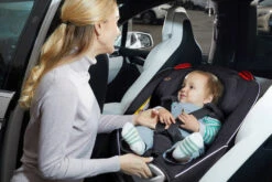 Babygo Fixleg Grey Isofix 360° Autostoel 0-25 Kg 2702 23 Babygo Fixleg Grey Isofix 360° Autostoel 0-25 Kg 2702 -Babyproducten Winkel babygo fixleg red isofix 360 autostoel 0 25 kg 2703.9 1