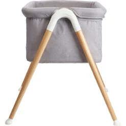 Babygo Goodnight Grey Wieg 4361 -Babyproducten Winkel babygo goodnight grey wieg aan bed 3