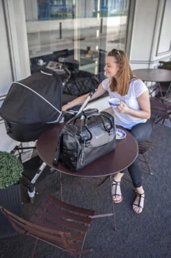 Badabulle Glossy Black Luiertas B043011 -Babyproducten Winkel badabulle glossy black luiertas 3