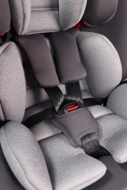 Ding Cruz Dark Grey 360° Isofix Autostoel 0-36kg DI-101920 27 Ding Cruz Dark Grey 360° Isofix Autostoel 0-36kg DI-101920 -Babyproducten Winkel di 101920 ding cruz dark grey safety belt
