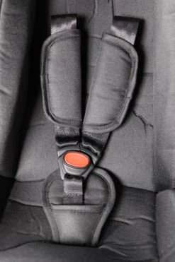 Ding Fenix Grey/Silver Autostoel 0-13kg 15 Ding Fenix Grey/Silver Autostoel 0-13kg -Babyproducten Winkel ding fenix veiligheidsgordel 1