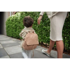 Jollein Boucle Biscuit Rugtasje 057-591-66067 -Babyproducten Winkel jollein boucle rugzakje .1 1