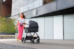 Kinderkraft Nea Deep Grey 2-in-1 Kinderwagen KSNEA000DGR2000 -Babyproducten Winkel kinderkraft nea 2 in 1 kinderwagen sfeer 1 1