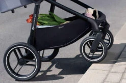 Kinderkraft Nea Midnight Black 2-in-1 Kinderwagen KSNEA000BLK2000 26 Kinderkraft Nea Midnight Black 2-in-1 Kinderwagen KSNEA000BLK2000 -Babyproducten Winkel kinderkraft nea 2 in 1 kinderwagen sfeer 8