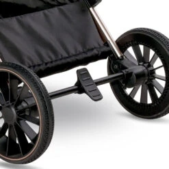 Lorelli Aria Grey 3-in-1 Kinderwagen Incl. Autostoel 1002177-2325 39 Lorelli Aria Grey 3-in-1 Kinderwagen Incl. Autostoel 1002177-2325 -Babyproducten Winkel lorelli aria 3 in 1 combi details sfeer 1