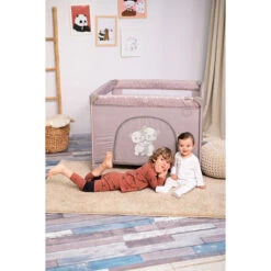 Lorelli Game Zone Cool Grey Pandas Inklapbare Box 1008014-2362 15 Lorelli Game Zone Cool Grey Pandas Inklapbare Box 1008014-2362 -Babyproducten Winkel lorelli game zone inklapbare box sfeer 1