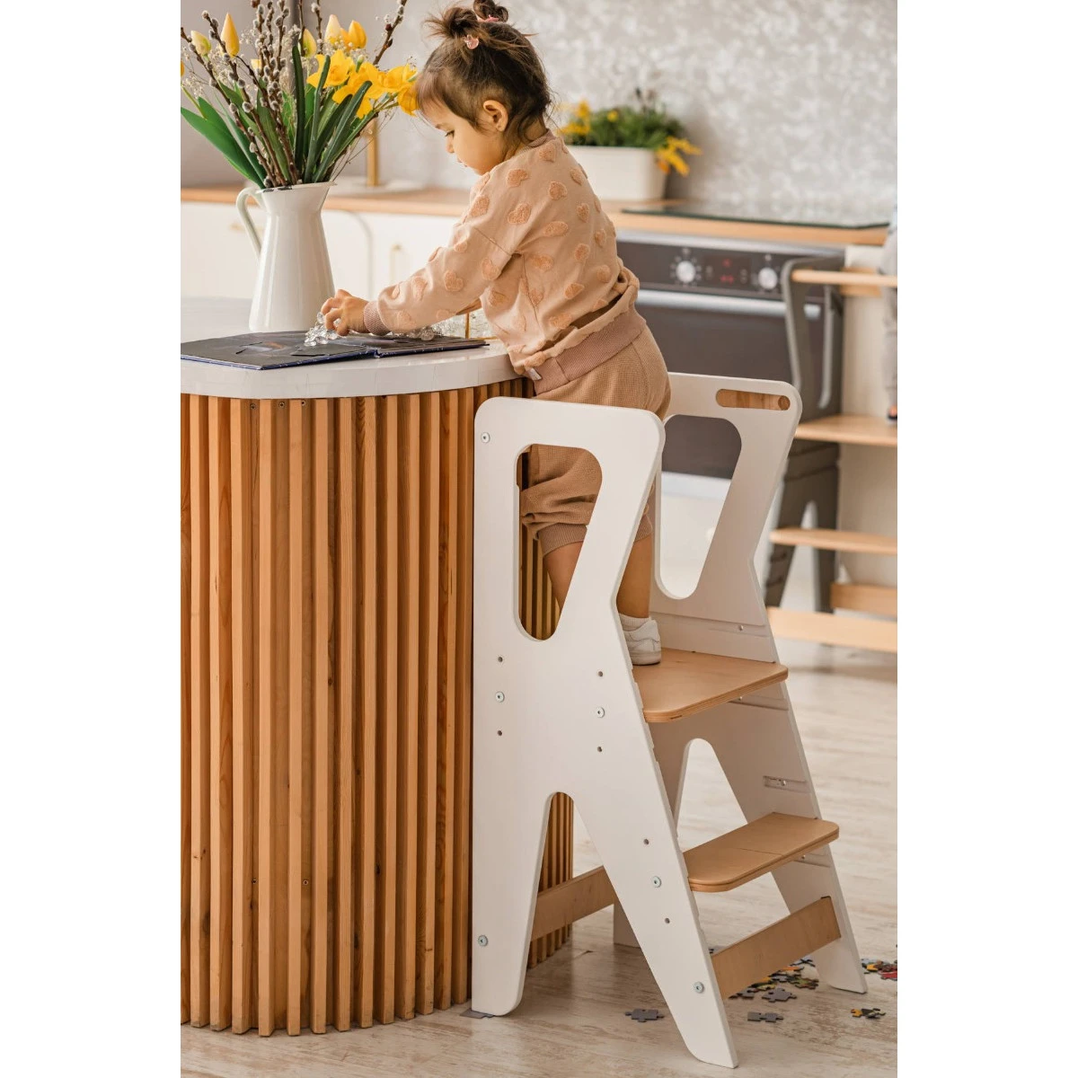 Luna Toys Wit Houten Leertoren Keukenhulp LU-00552 4 Luna Toys Wit Houten Leertoren Keukenhulp LU-00552 - Afbeelding 2