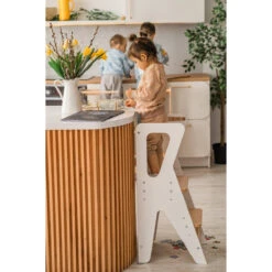 Luna Toys Wit Houten Leertoren Keukenhulp LU-00552 11 Luna Toys Wit Houten Leertoren Keukenhulp LU-00552 -Babyproducten Winkel luna toys wit houten leertoren keukenhulp 4