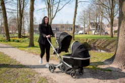 Ding Amigo Black/Rose Reiswieg DI-191707 -Babyproducten Winkel mamaloes di 191704 ding tandem stroller amigo lifestyle 01 5