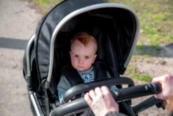 Ding Amigo Black/Silver Tweeling Kinderwagen Incl. 2 Autostoelen DI-191710 30 Ding Amigo Black/Silver Tweeling Kinderwagen Incl. 2 Autostoelen DI-191710 -Babyproducten Winkel mamaloes di 191704 ding tandem stroller amigo lifestyle 07 2 1