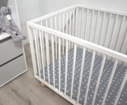 MamaLoes Grey/White Stars Boxdek W-388571 12 MamaLoes Grey/White Stars Boxdek W-388571 -Babyproducten Winkel mamaloes grey white stars boxdek w 388571