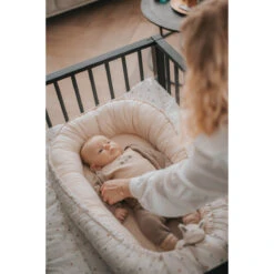 MamaLoes Berry Branch Omkeerbaar Babynest ML3061 -Babyproducten Winkel mamaloes stippen omkeerbaar babynest ml020107 11 1