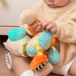 Playgro Sensory Friends Lupe Llama Buggyspeeltje P0188470 -Babyproducten Winkel playgro sensory friends lupe llama buggyspeeltje p0188470 .5