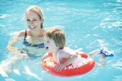 Freds Swim Academy Swimtrainer Classic Rood 3mnd - 4jr (6-18kg) 10110 -Babyproducten Winkel swimtrainer classic 3 mnd 1920x1920