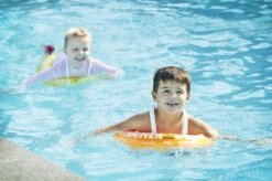 Freds Swim Academy Swimtrainer Classic Oranje 2-6jr (15-30kg) -Babyproducten Winkel swimtrainer oranje geel 1920x1920