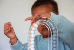 Tryco IJsbeer Houten Telraam TR-353002 13 Tryco IJsbeer Houten Telraam TR-353002 -Babyproducten Winkel tr 353002 tryco wooden polar bear abacus 03 1