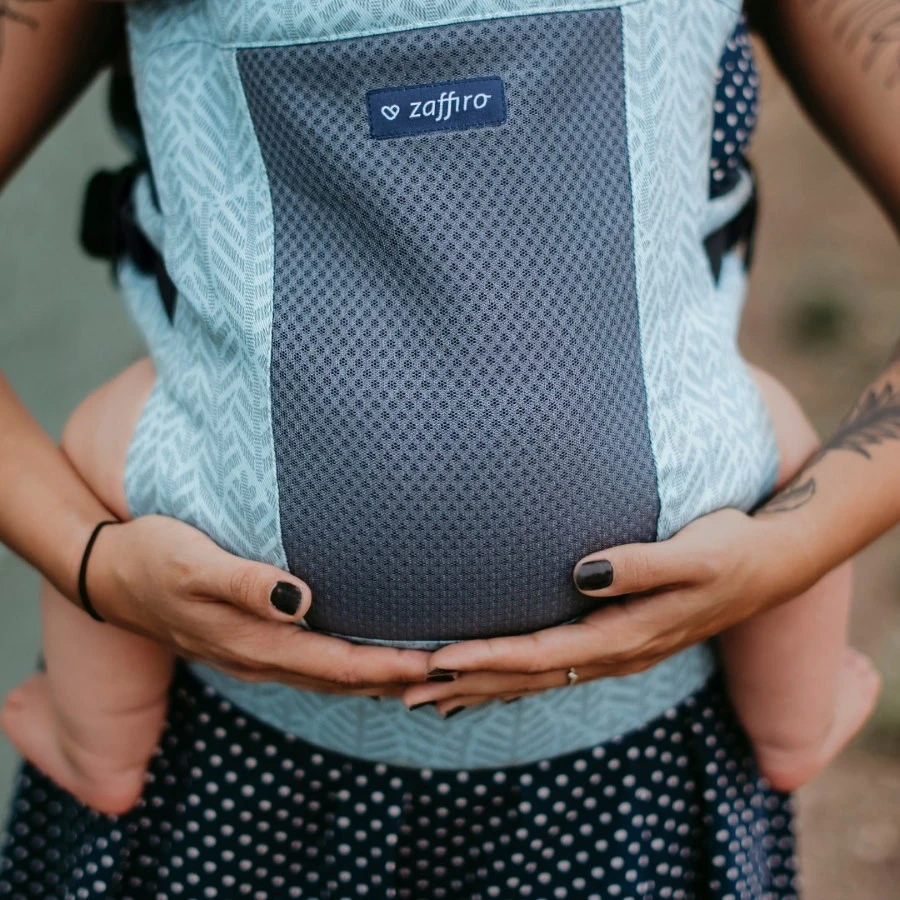 Zaffiro City Air Beige Leaves Ergonomische Draagzak 7398 9 Zaffiro City Air Beige Leaves Ergonomische Draagzak 7398 - Afbeelding 7