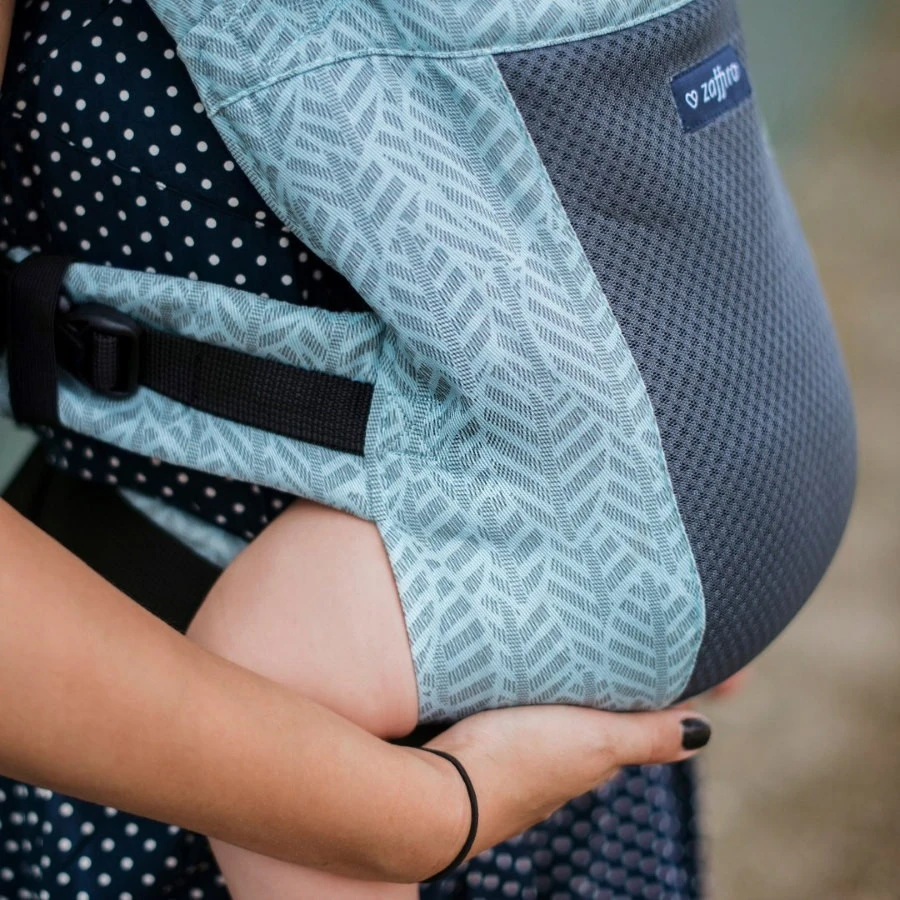 Zaffiro City Air Beige Leaves Ergonomische Draagzak 7398 12 Zaffiro City Air Beige Leaves Ergonomische Draagzak 7398 - Afbeelding 10